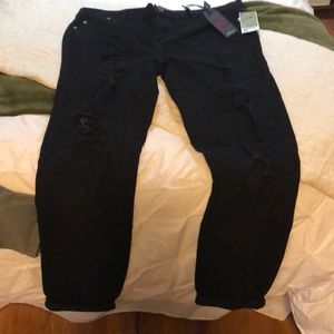 BLACK RIPPED JEANS -NEVER WORN